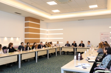 Kosovo Banking Association organized a round table discussion on increasing access to bank accounts and rules for advertising of banking services