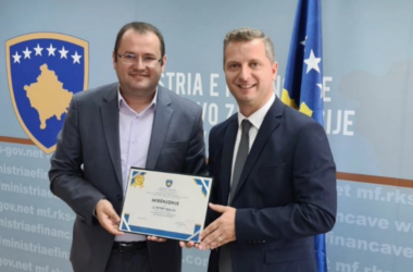 Kosovo Banking Association is honored with recognition for excellent cooperation and professional contribution
